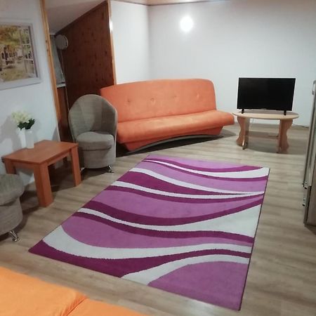 Asta La Vista Vendeghaz Hotel Miskolc Buitenkant foto