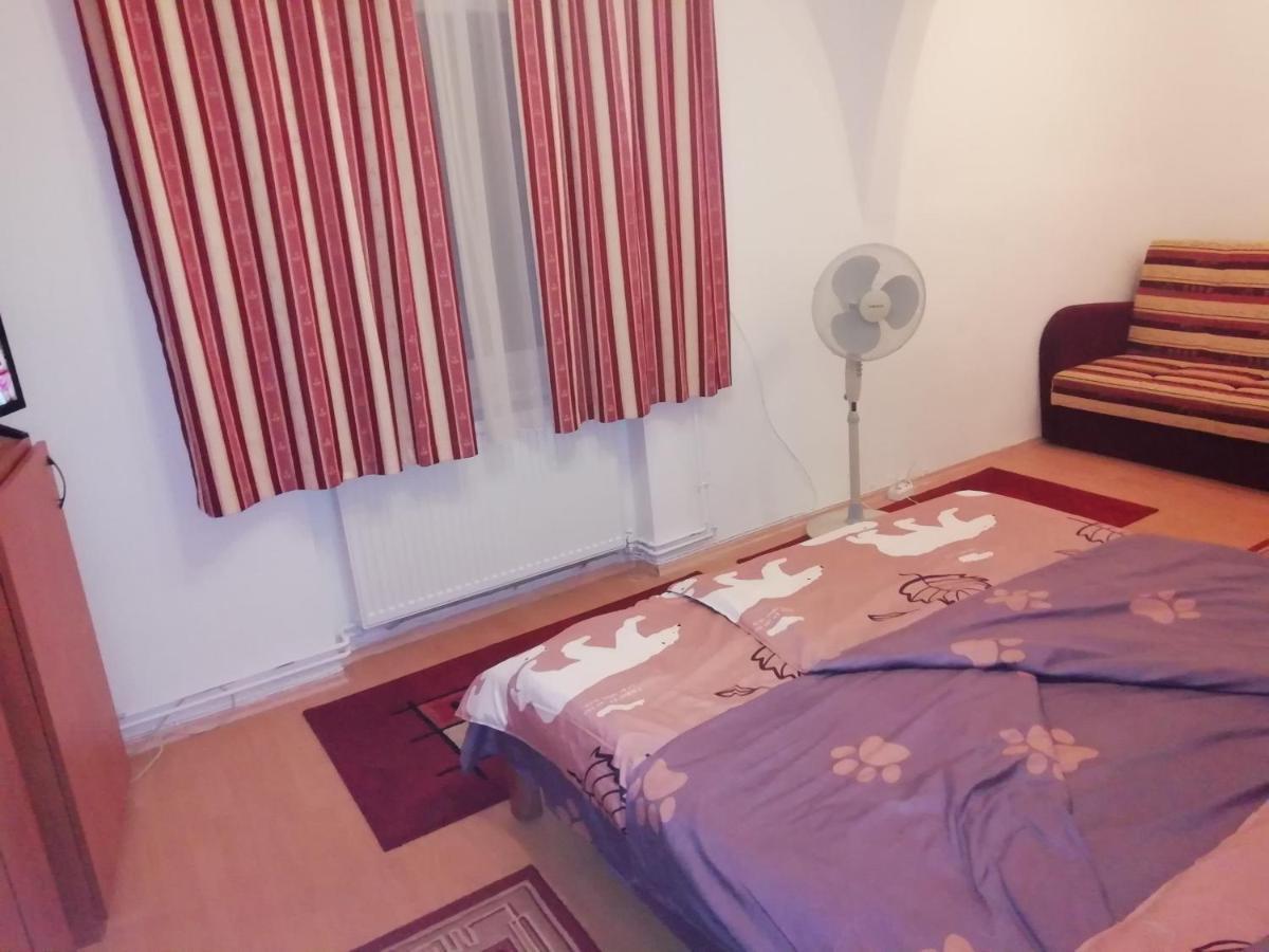 Asta La Vista Vendeghaz Hotel Miskolc Buitenkant foto