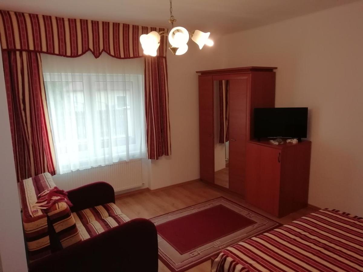 Asta La Vista Vendeghaz Hotel Miskolc Buitenkant foto