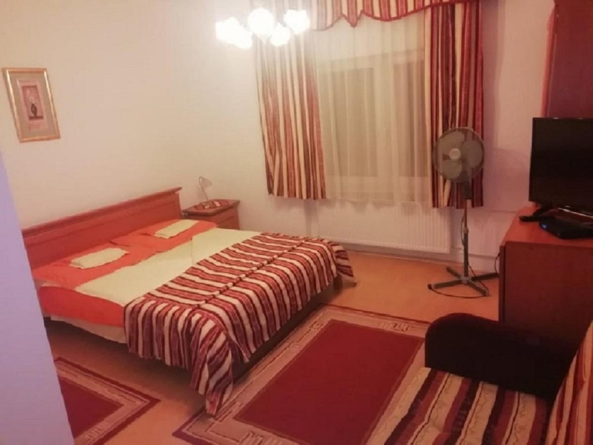 Asta La Vista Vendeghaz Hotel Miskolc Buitenkant foto