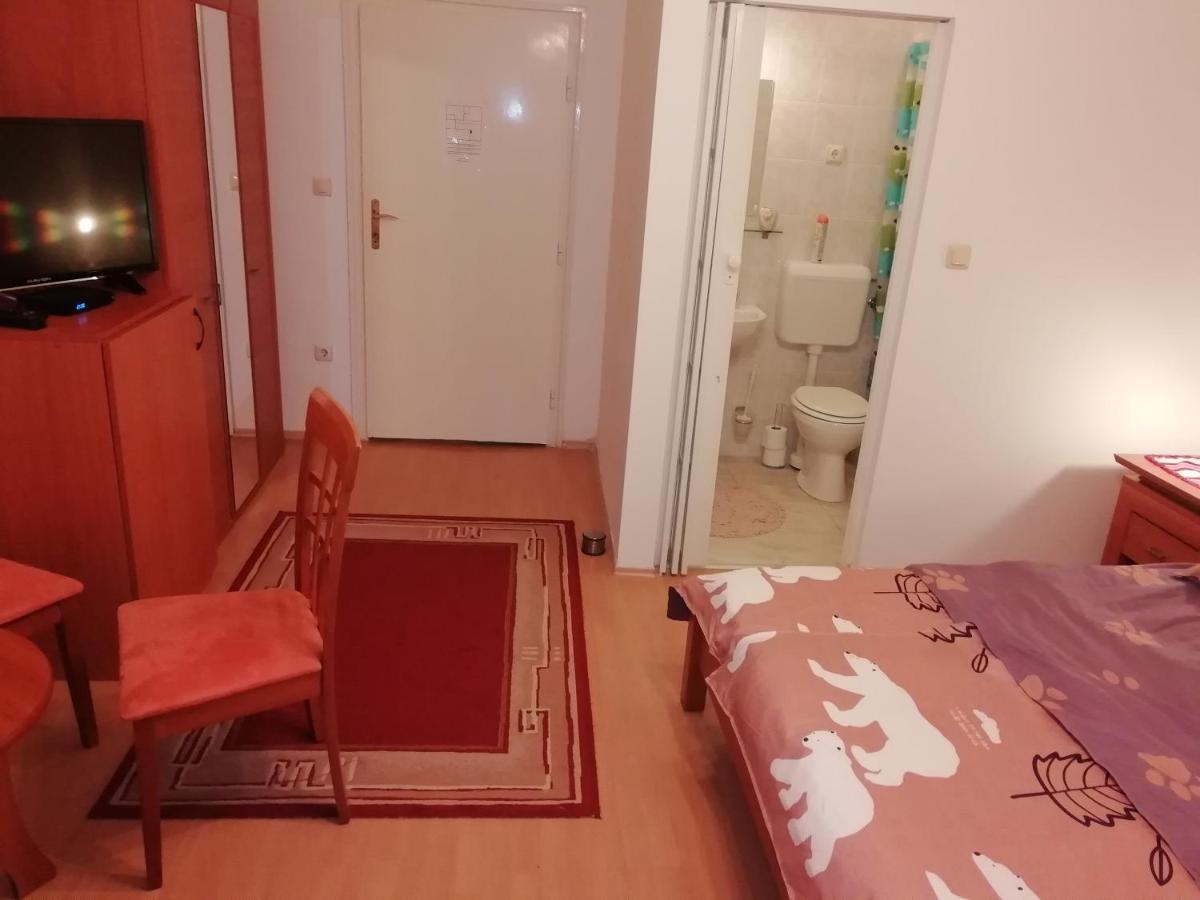 Asta La Vista Vendeghaz Hotel Miskolc Buitenkant foto
