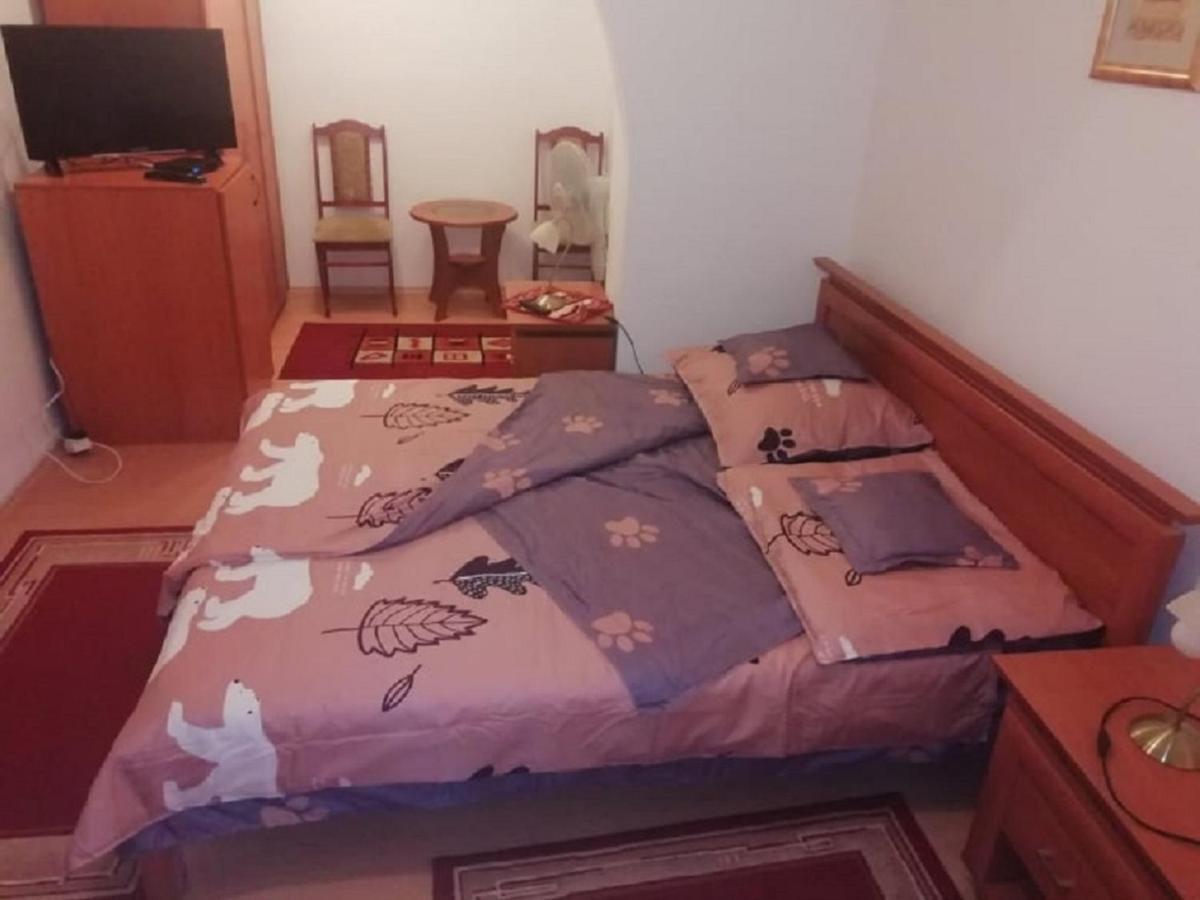 Asta La Vista Vendeghaz Hotel Miskolc Buitenkant foto