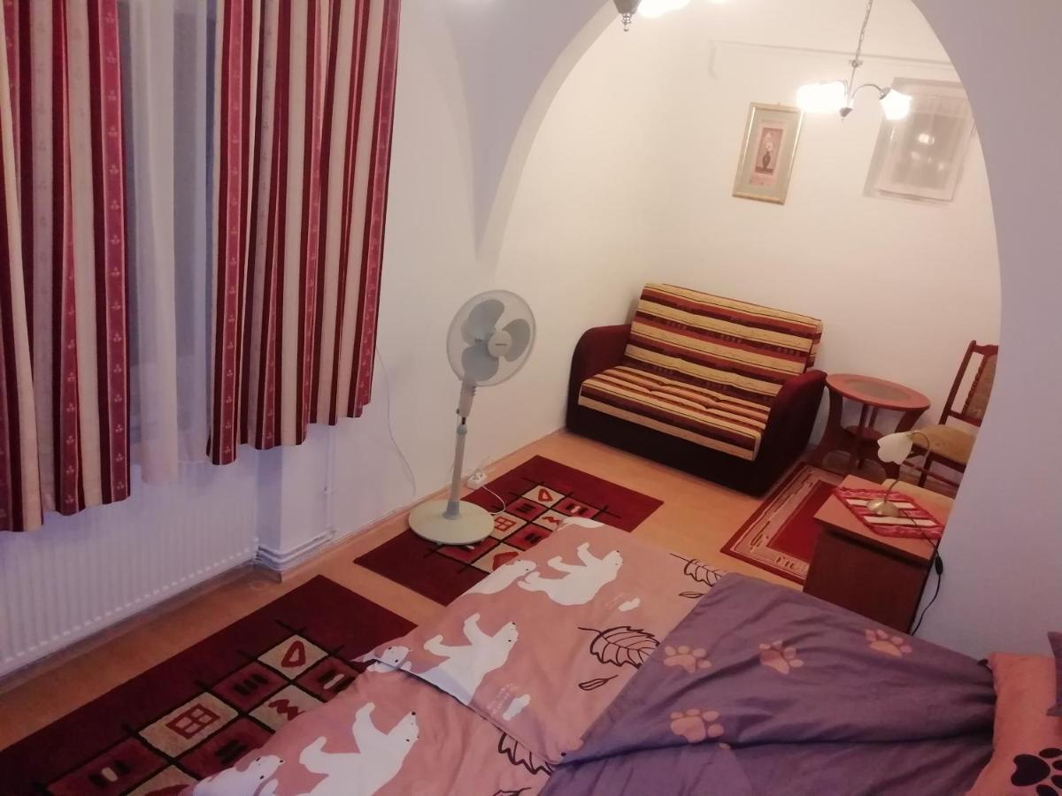 Asta La Vista Vendeghaz Hotel Miskolc Buitenkant foto