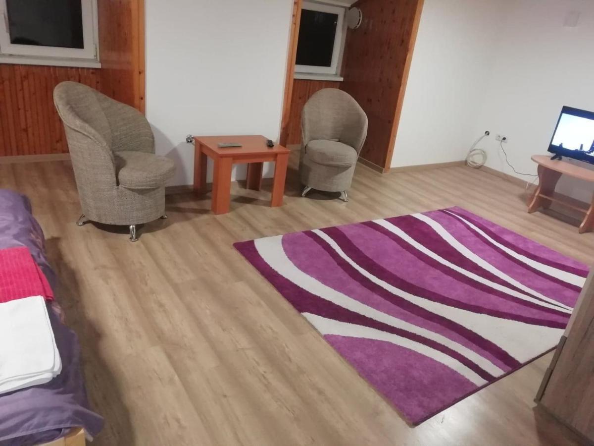 Asta La Vista Vendeghaz Hotel Miskolc Buitenkant foto